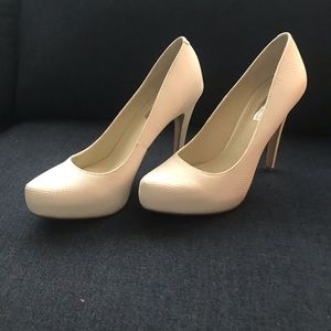 BCBG Shoes - BCBG White Pumps- Never Worn BCBG Shoes - BCBG White Pumps- Never Worn